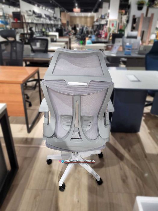 Офисное кресло Кристофер серого цвета, доставка бесплатная, гарантия !