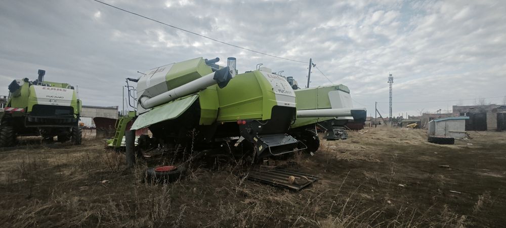 Продам комбайн Class Tucano 320