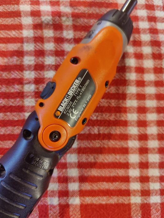 Акумулаторна отвертка Black&Decker