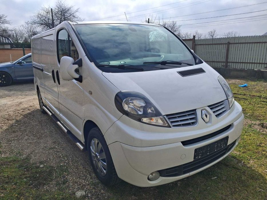 RENAULT Trafic 2014 — imagine 2