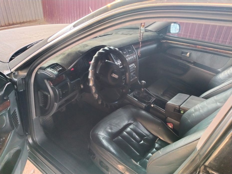 Audi A8 D2 продам