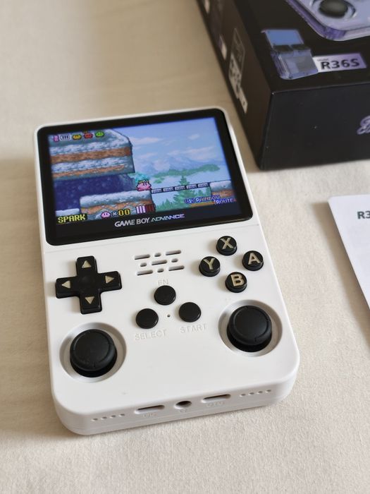 Consolă R36s nouă - 128gb SanDisk SD