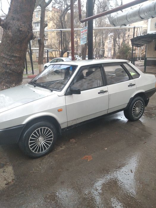 Продам ваз 21099