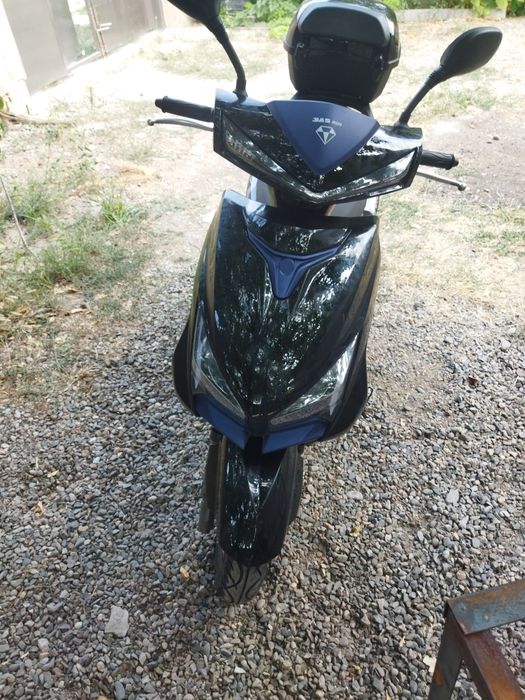 Классный скутер на прадажу