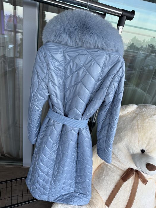 Стилно дълго палто с естествен косъм лисица синьо кафяво