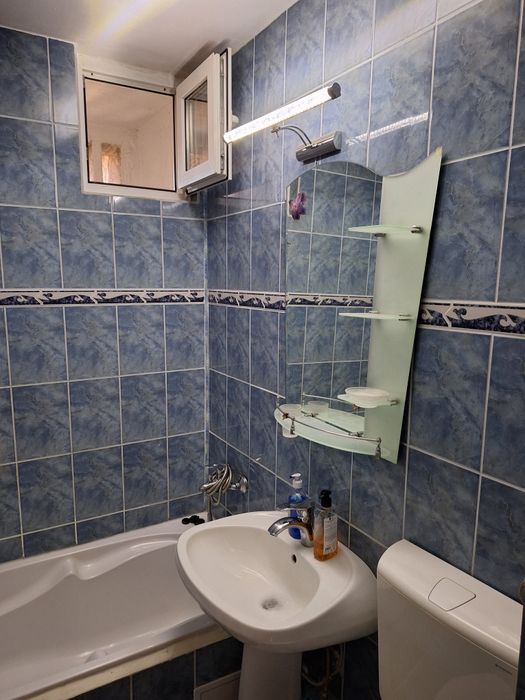 Închiriez apartament