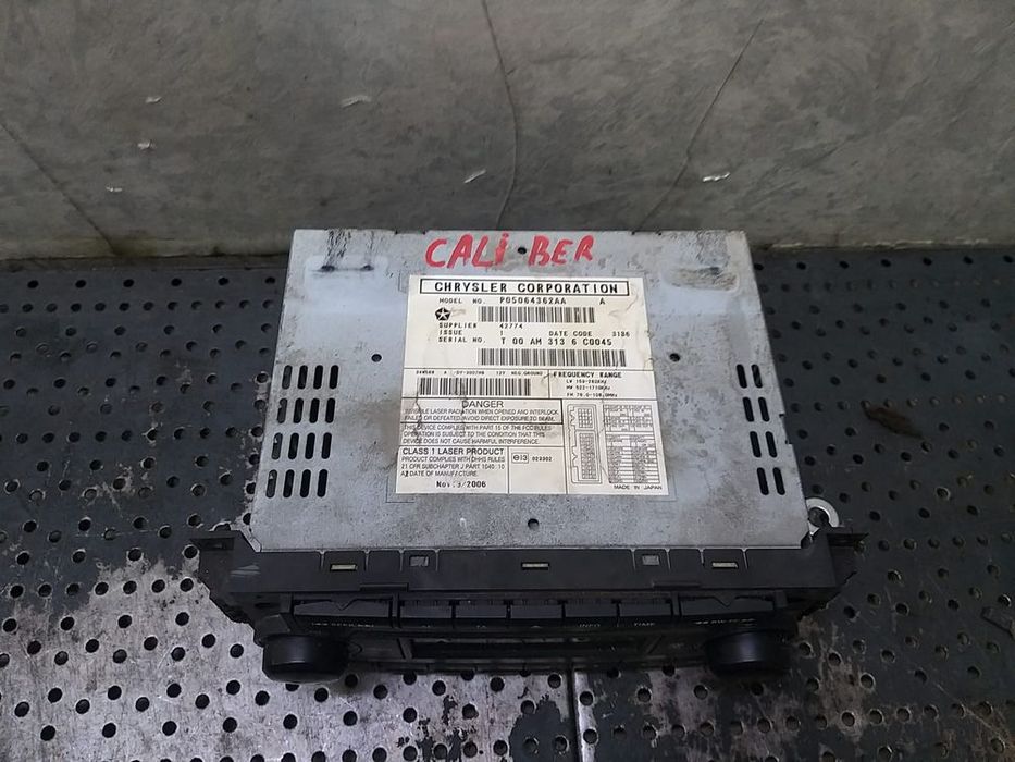 Radio cd player mp3 dodge caliber p05064362aa