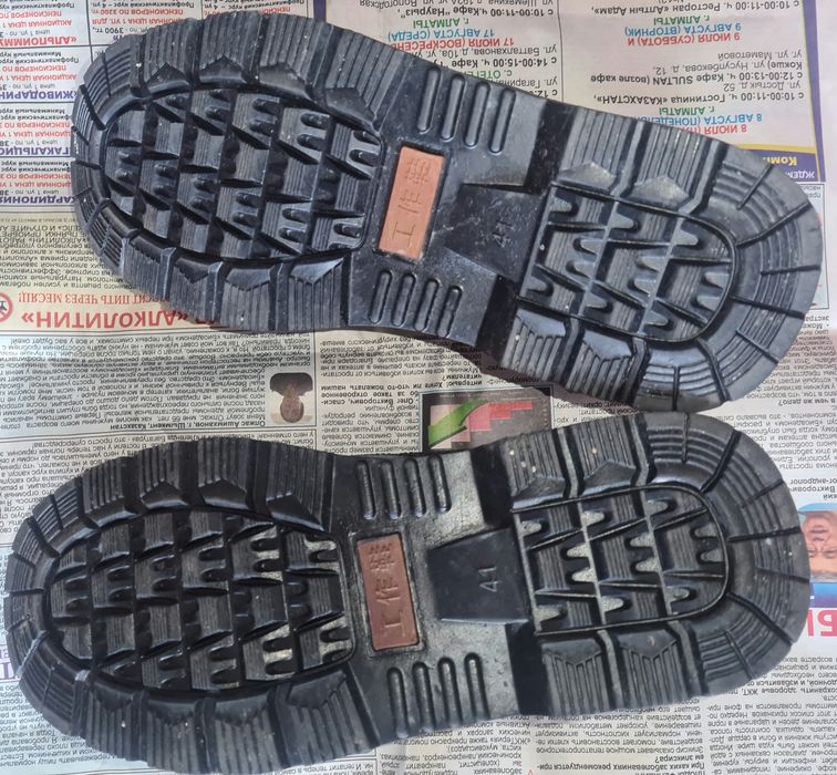 Кроссовки - 36, ботинки 39,5