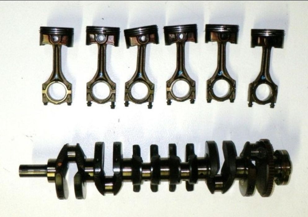 Двигатель М52В28 в полный разбор