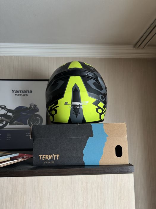 Продам б/у мотошлем L52