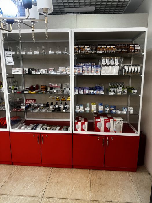 Продам витрины 4 шт