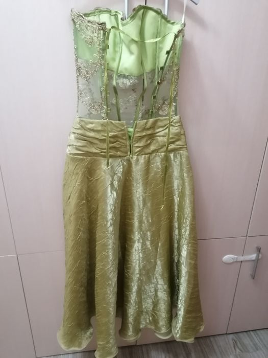 Официални рокли за поводи