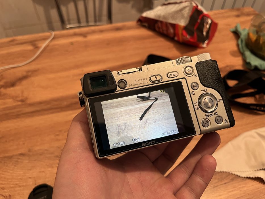 продам камеру sony a6000