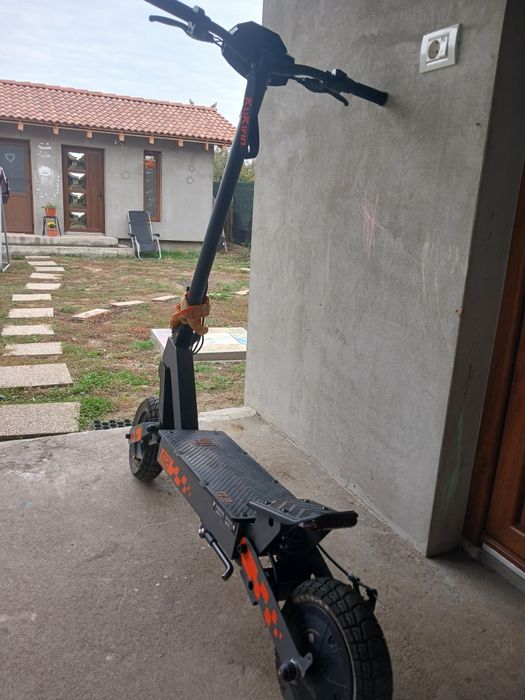 Vând scuter electric Kukirin G2