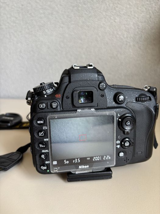 Професионален фото апарат NIKON D610