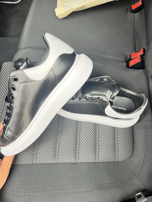Vand adidasi alexander MCqueen