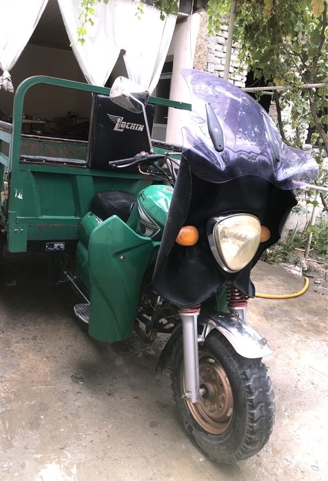 Motosikil lochin srochne sotiladi