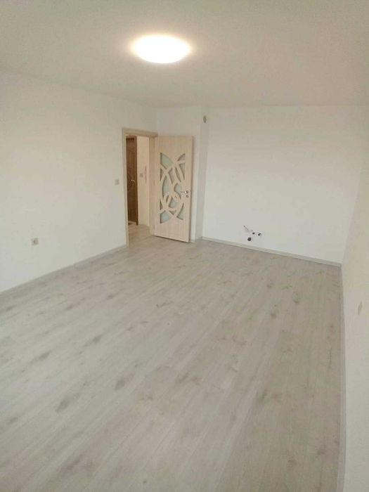 Продава се Двустаен апартамент в Варна, Владислав Варненчик - 42 кв.м за 1903 €/кв.м - Снимка #3