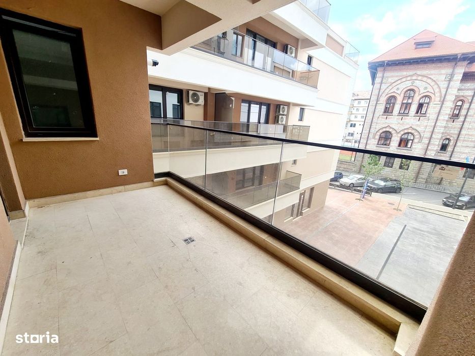 Apartament 3 camere - Centru