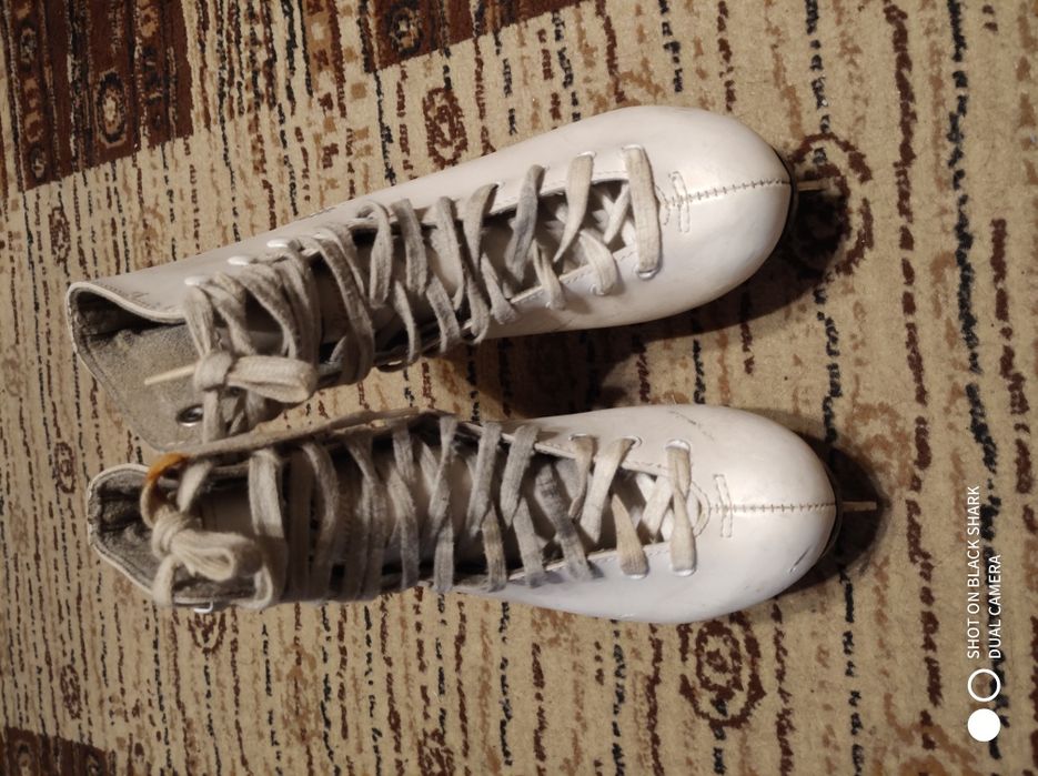 Коньки для девочки 33 размер фирма CS