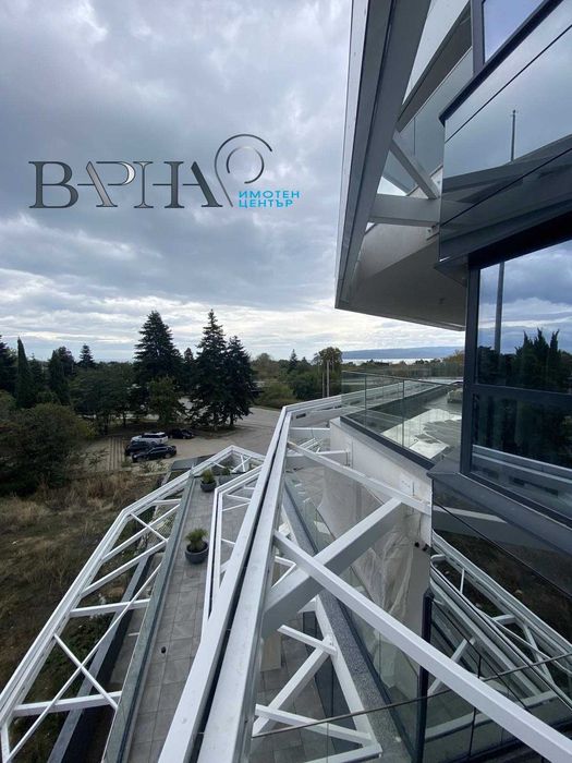 Дава се под наем Тристаен апартамент в Варна, Бриз - 107 кв.м за 1438 € - Снимка #11