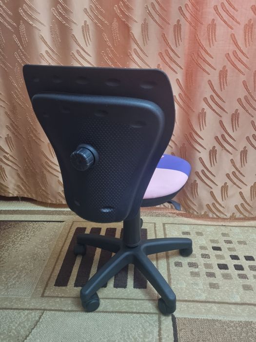 Продам новые детское кресло