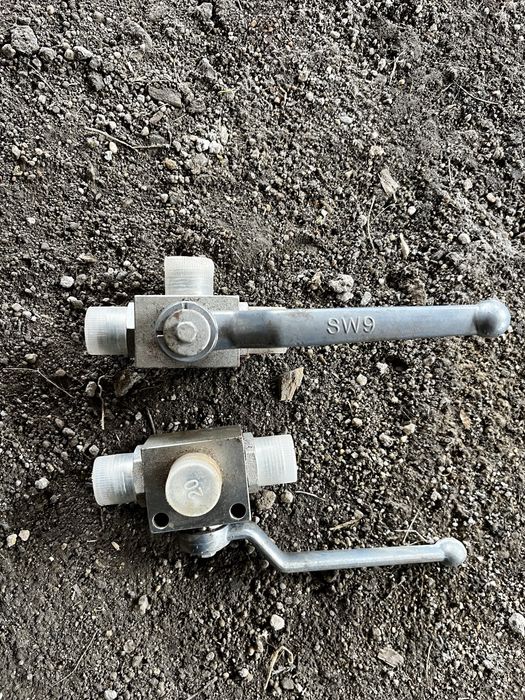 Кран трехходовой гидравлический