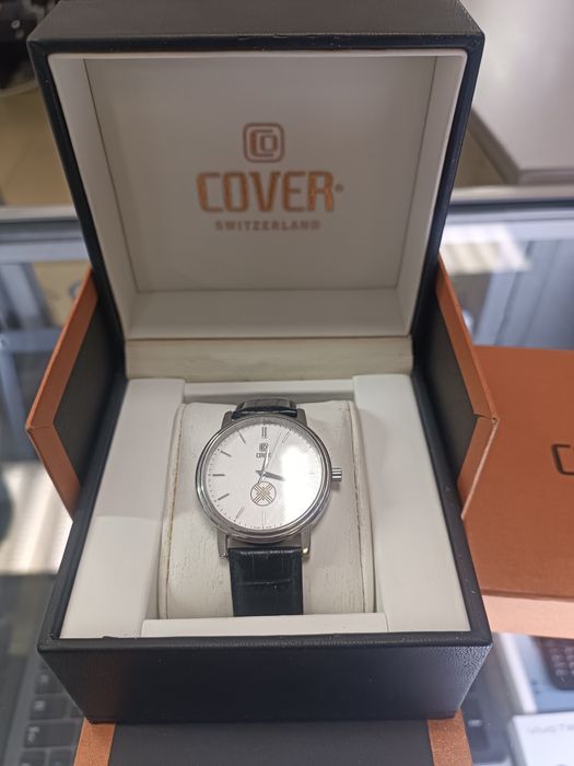 Продам часы COVER . Новый