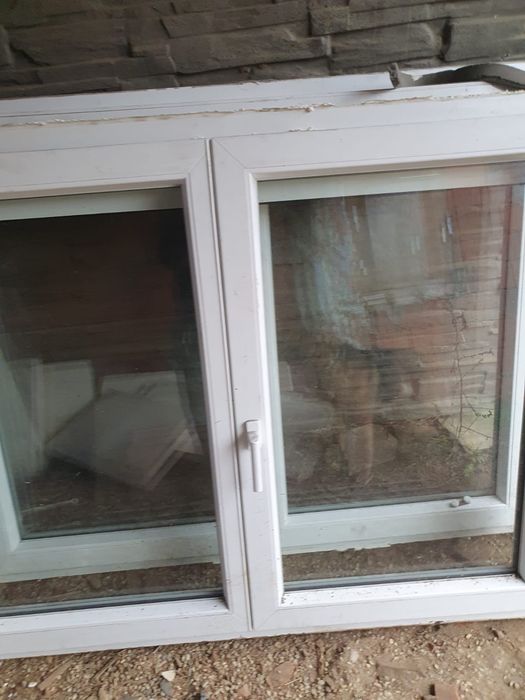 2  geamuri de vânzare