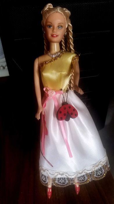 Страхотна голяма нова кукла барби, колекционерска