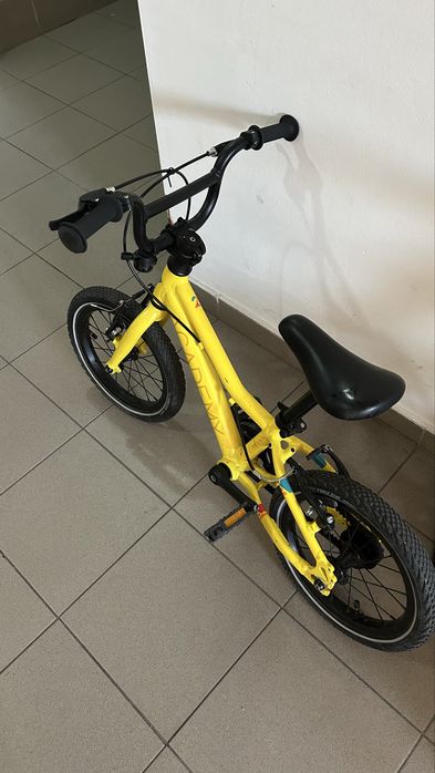 Bicicleta Academy Grade 2 Top premium