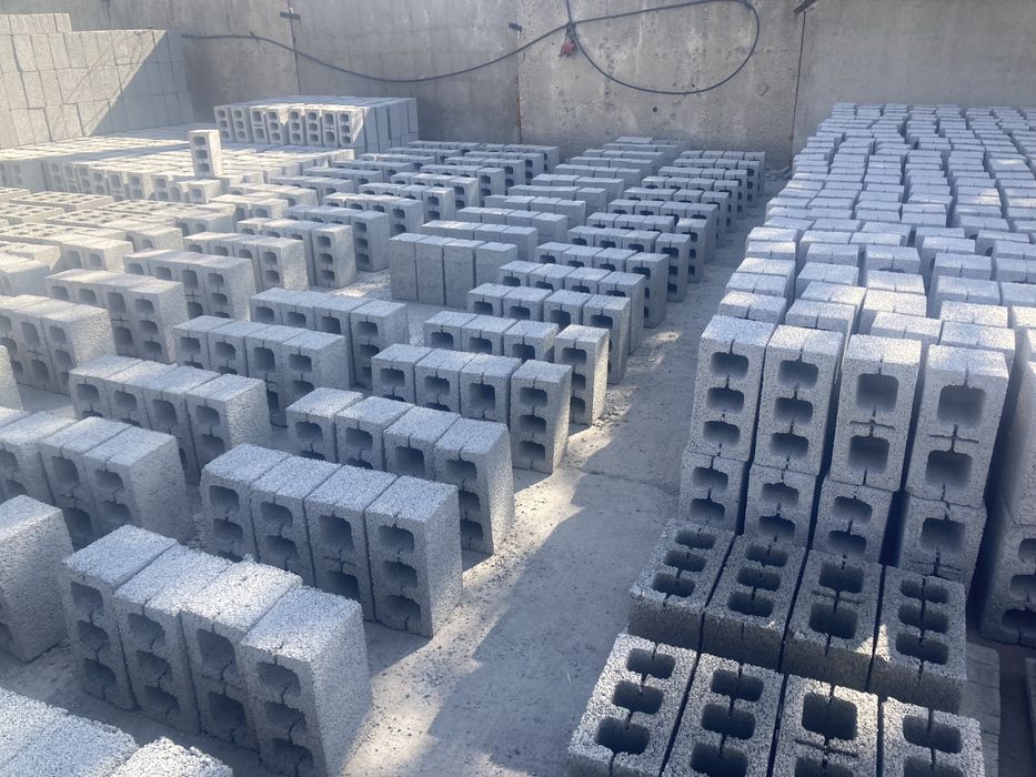 Шлакоблок пресованный