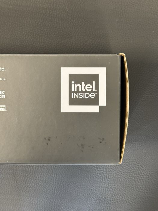 Продавам нова конзола MSI CLAW A1M