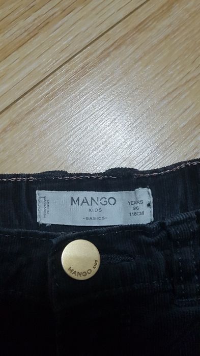 Pantaloni scurti Mango 5-6 ani