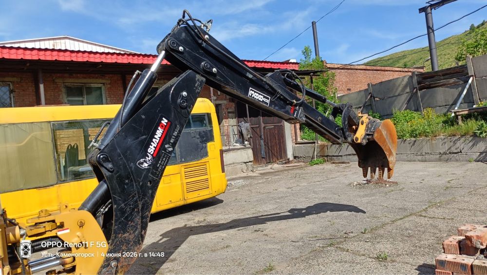 Продается экскаватор-погрузчик