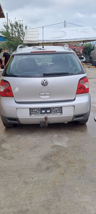 Vand haion spate vw polo an 2005 în stare perfecta fara rugina