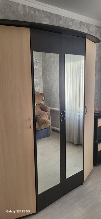 Продам шифоньер хороший