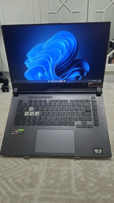 Продаю ноутбук ASUS ROG Strix G513