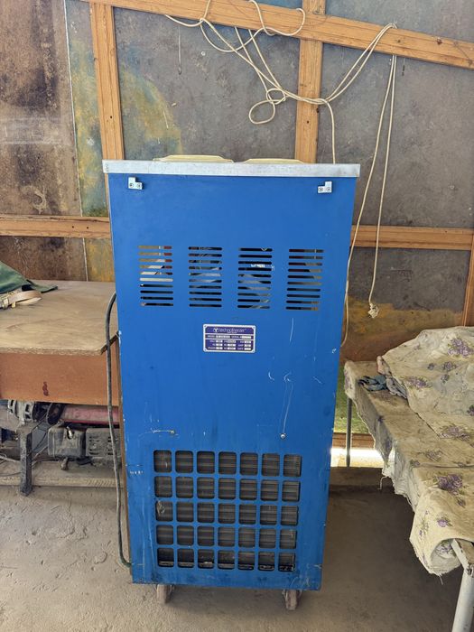FREEZER  (muzqaymoq aparat)