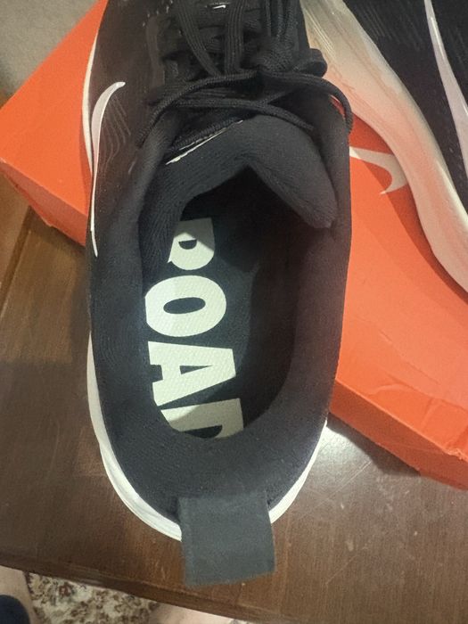 Кроссовки Nike Vomero 18