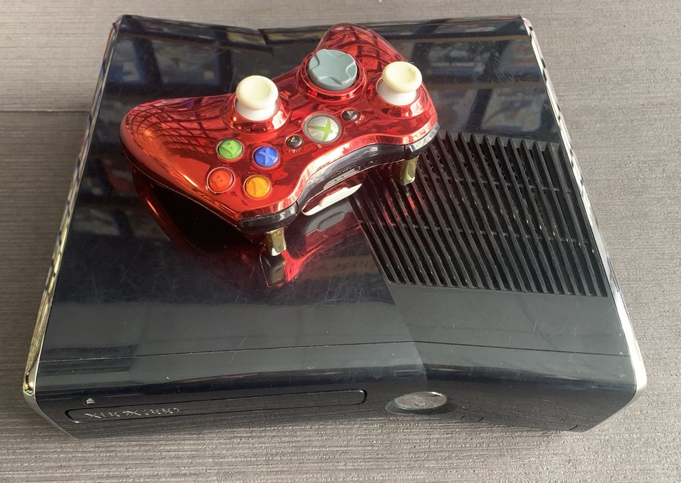 Xbox 360 slim - 250GB, Xbox 360 - 81.81€