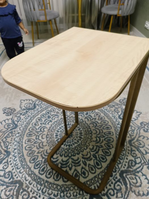 Журнальный столик