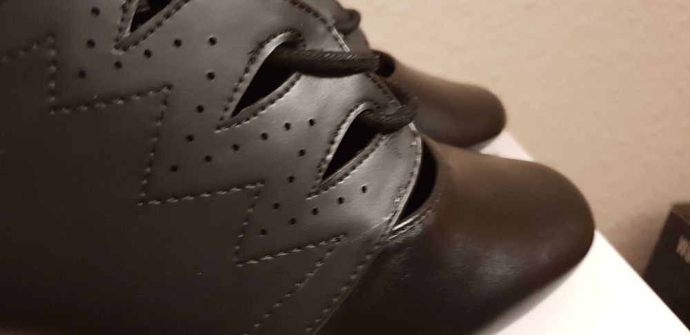 Pantofi dama model deosebit cu siret de culoare neagra marimea 38-Noi!