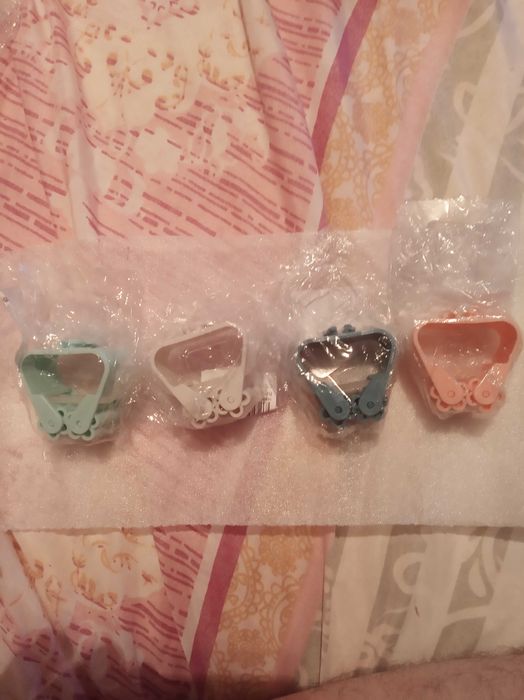 Стойка за моп към стената