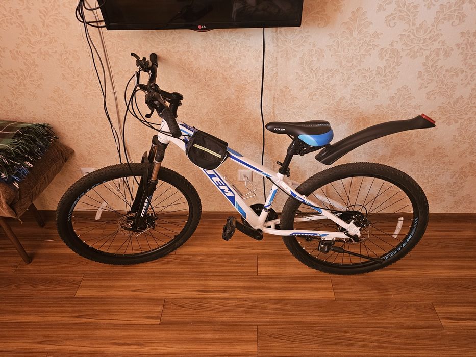 Горный гибридный велосипед
