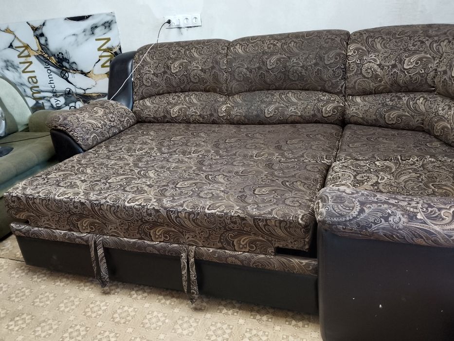 Угловой диван б/у