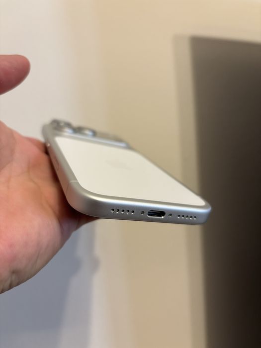Продам iPhone 17 Pro 256 gb silver! EAC