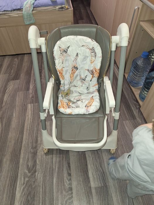 Стульчик для кормления 0+ качалка /качеля
