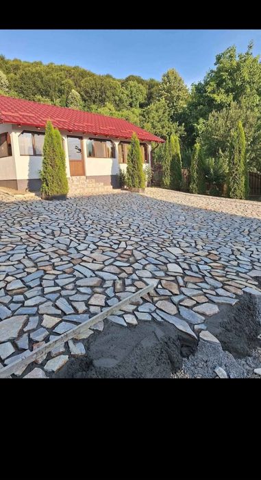 Pavaje din piatră naturală