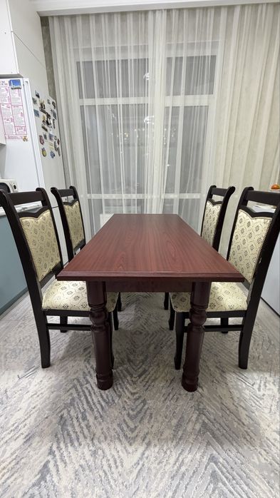 Стол+4 стулья+ наволочка